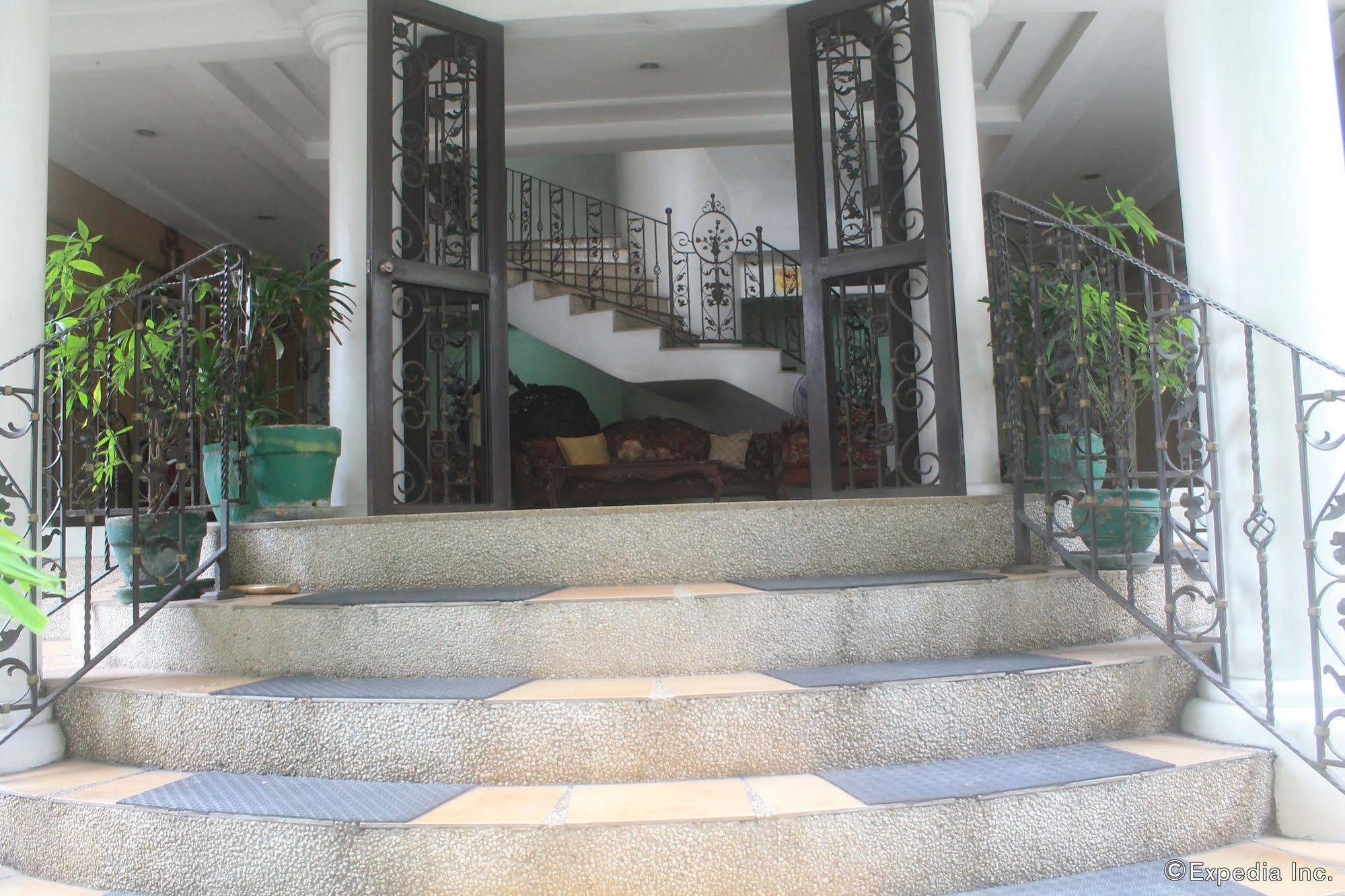 Casa Nicarosa Hotel And Residences Манила Экстерьер фото